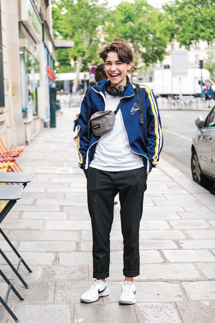 春の激しい気温差に合わせた薄手の長袖コーデが人気！【パリジェンヌの一週間コーデ】