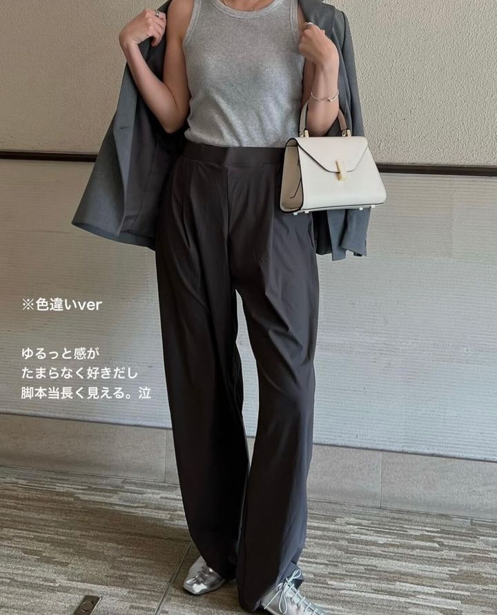 ユニクロ_ウルトラストレッチエアリズムストレートワイドパンツ_2