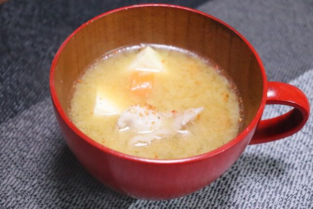 100均ダイソーのアク取り用お玉