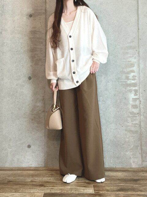 初夏の淡色コーデ