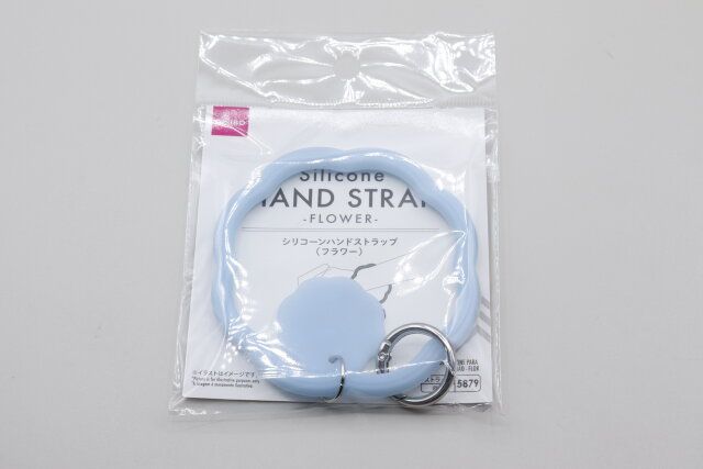 ダイソーのフラワー型ハンドストラップ