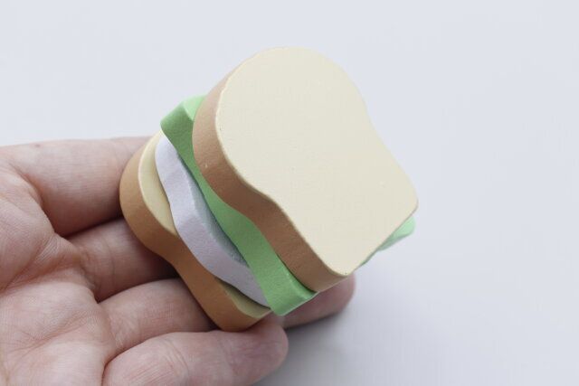 セリアの木製おままごと サンドイッチ 四角の完成例