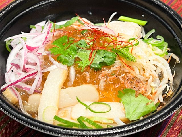 「7種具材のタイ風スープビーフン（センレックナーム）」