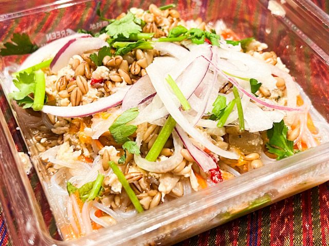 「タイ風鶏挽肉とスーパー大麦の春雨サラダ（ラープ・ウンセン）」