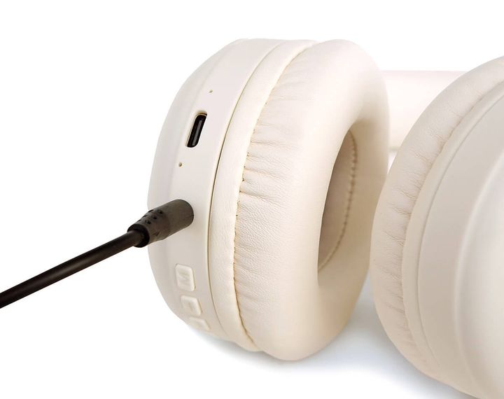 新型「EDRワイヤレスヘッドホン」の使い方を確認しておこう！3