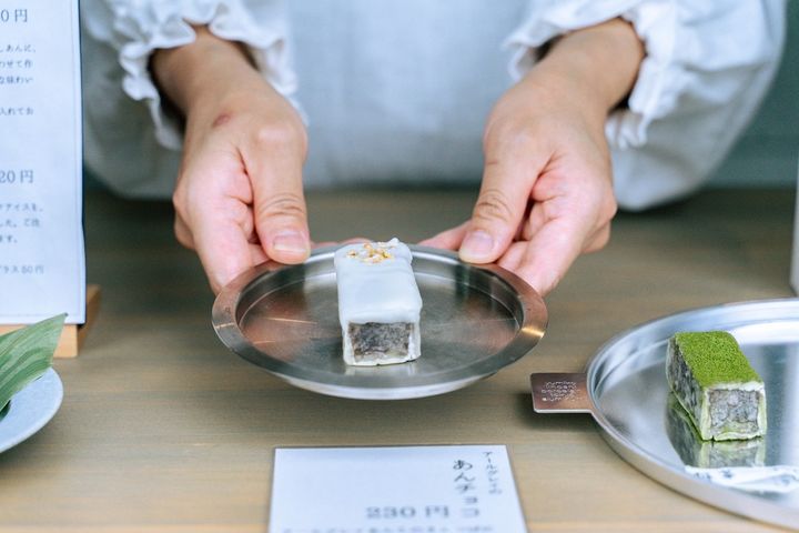 定番の「アールグレイのあんチョコ」（中央）／©きんつば へい