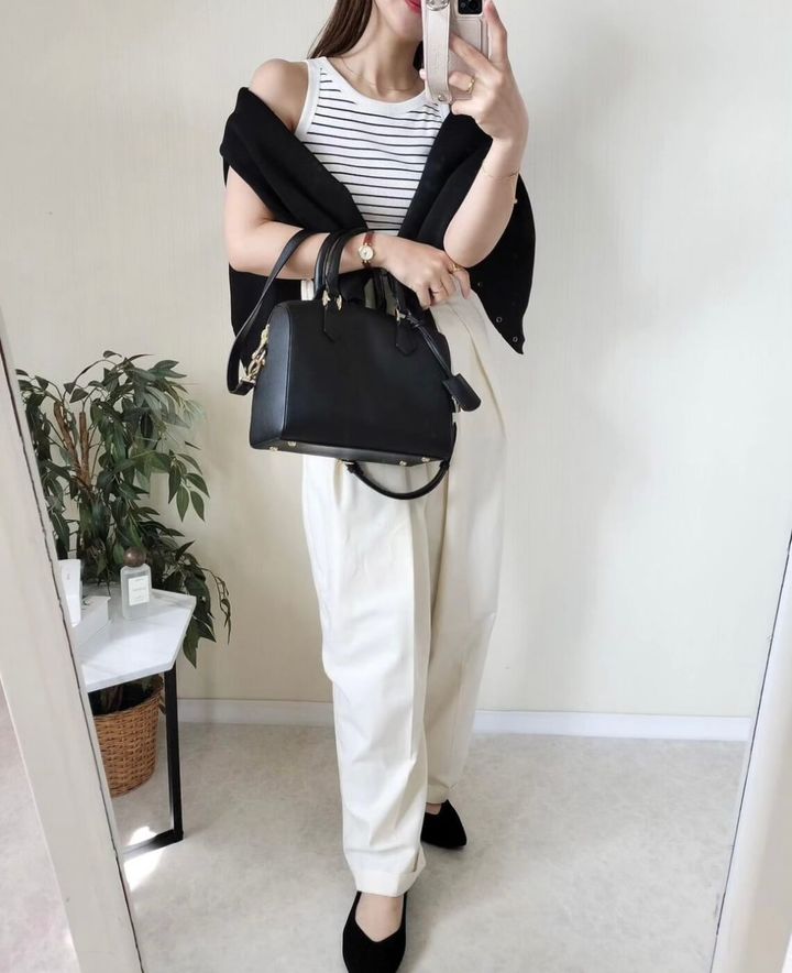 ユニクロ_アメリカンスリーブブラタンクトップ_2