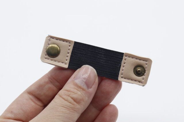 セリアのリュックのヒモ固定バンドのデザイン