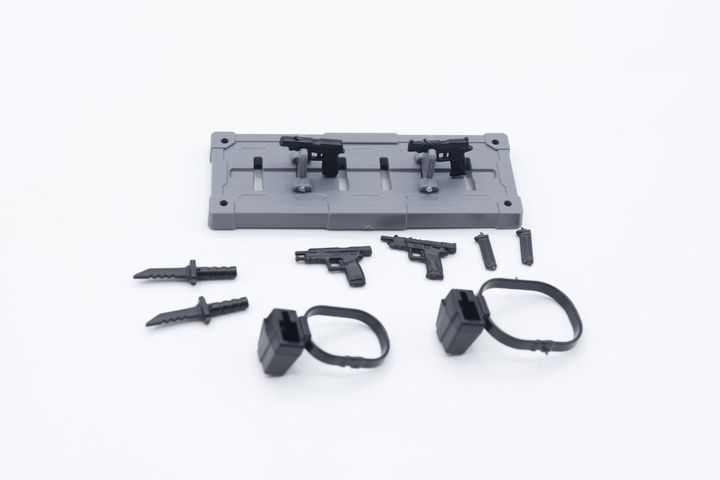 セリアのミニチュアハンドガンのパーツと組み立て