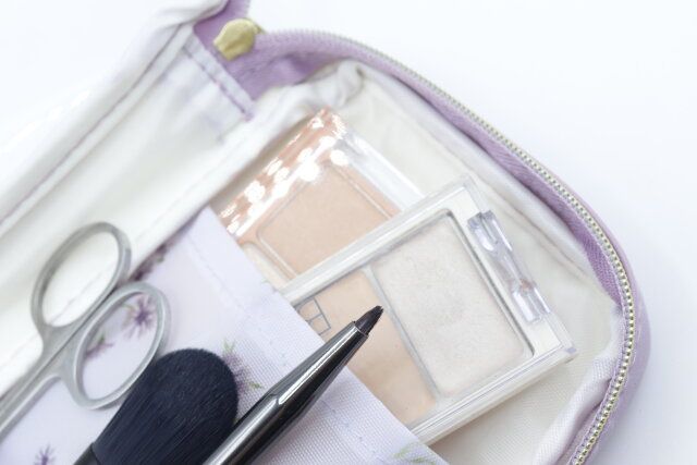 ダイソーのツールポーチパープルはポケット付きできちんと整理整頓できる