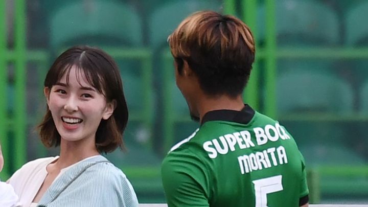 スポルティング守田英正、優勝決定！愛妻である藤阪れいなさんとの仲良し2ショット投稿