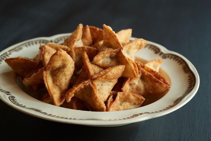 香り高く辛味が効いた“じゃがいもとカルダモンの揚げ餃子”