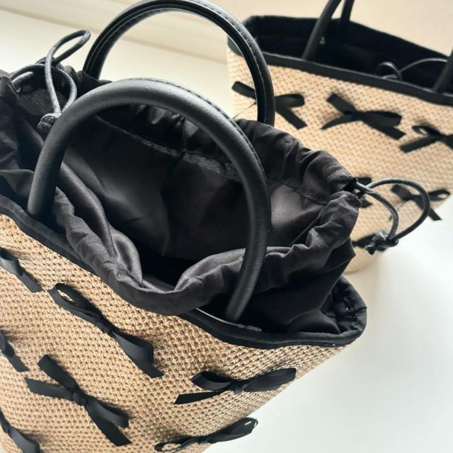 ペーパーリボンモチーフトートバッグ