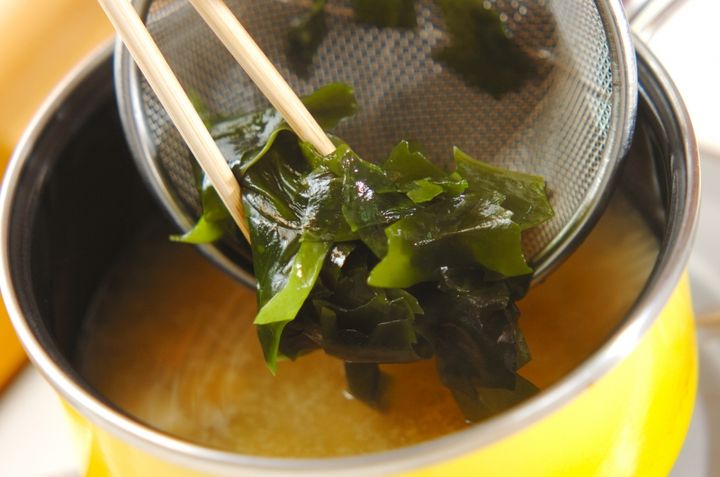 ワカメとタケノコのみそ汁の作り方2