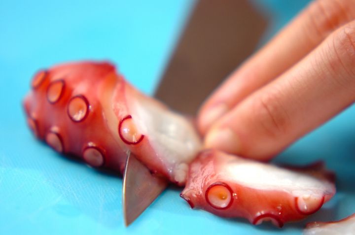 タコのマリネの下準備1