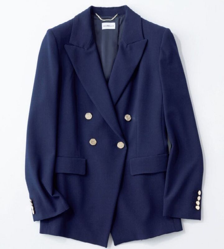 マレーラの金ボタンジャケット