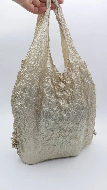 ダイソーの収縮エコバッグ（BE）のサイズ感