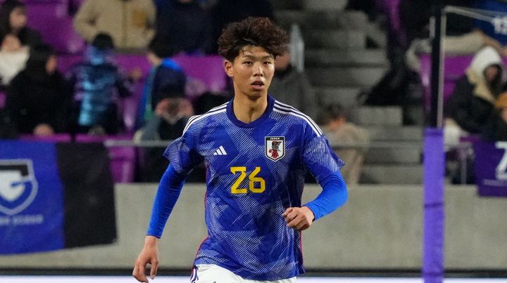 19歳192cmの高井幸大、パリ五輪を狙う先輩DF木村誠二が唸る 「高井幸大を超えないとですね、あいつ、いい選手だ」