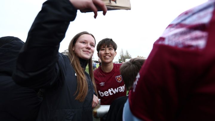 なでしこ植木理子、ウェストハム女子の「年間最優秀若手賞」を受賞！サポーターが選出