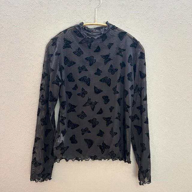 パワーネットチョウガラPOがハンガーにかけられている