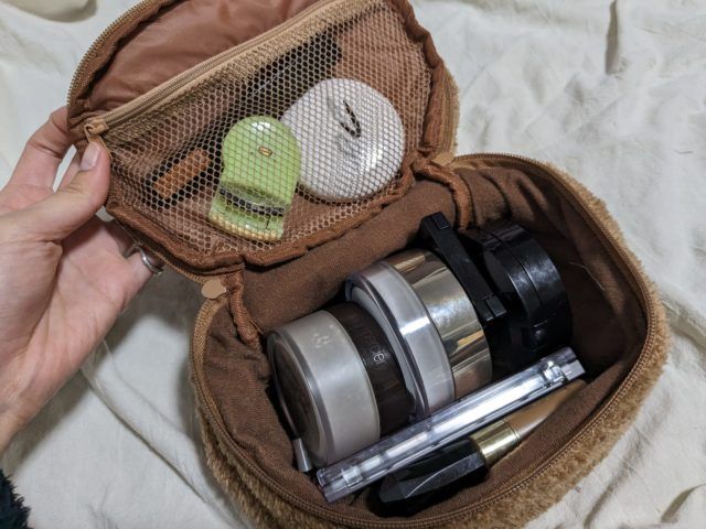 コスメを入れたところ