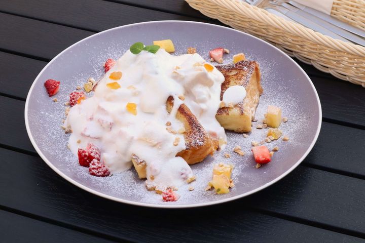 果実ヨーグルトのフレンチ1800円