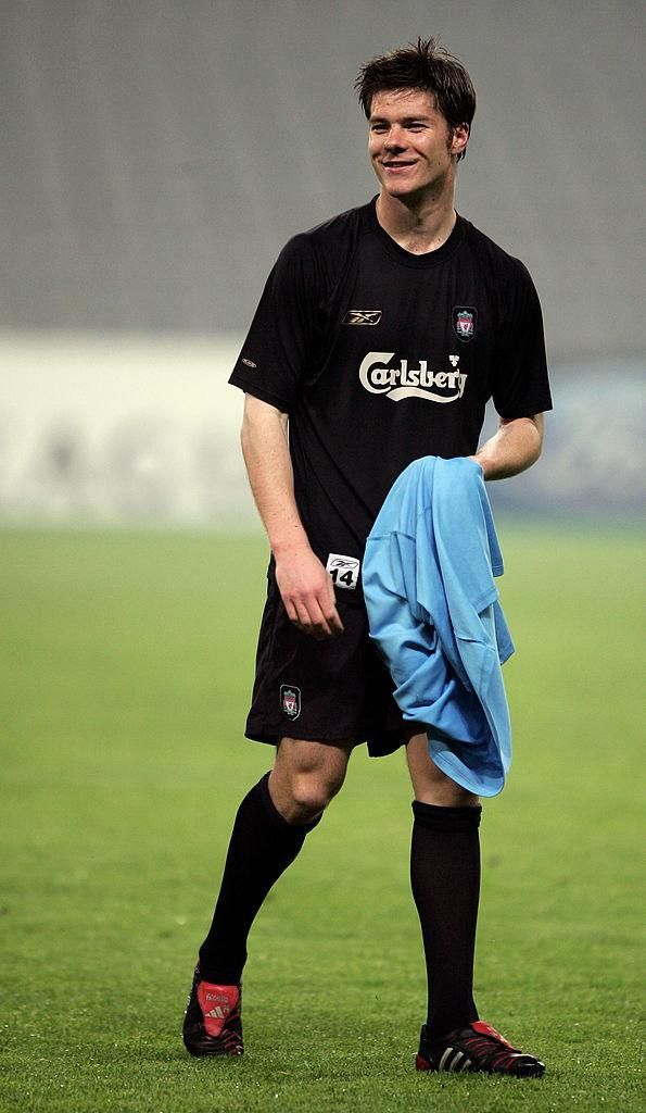 アジアCL決勝に挑む横浜F・マリノスのキューウェル監督！出場した2005年のCL決勝、チームメイトはこんな11名だった