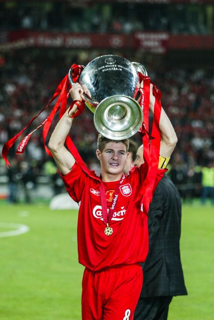 アジアCL決勝に挑む横浜F・マリノスのキューウェル監督！出場した2005年のCL決勝、チームメイトはこんな11名だった