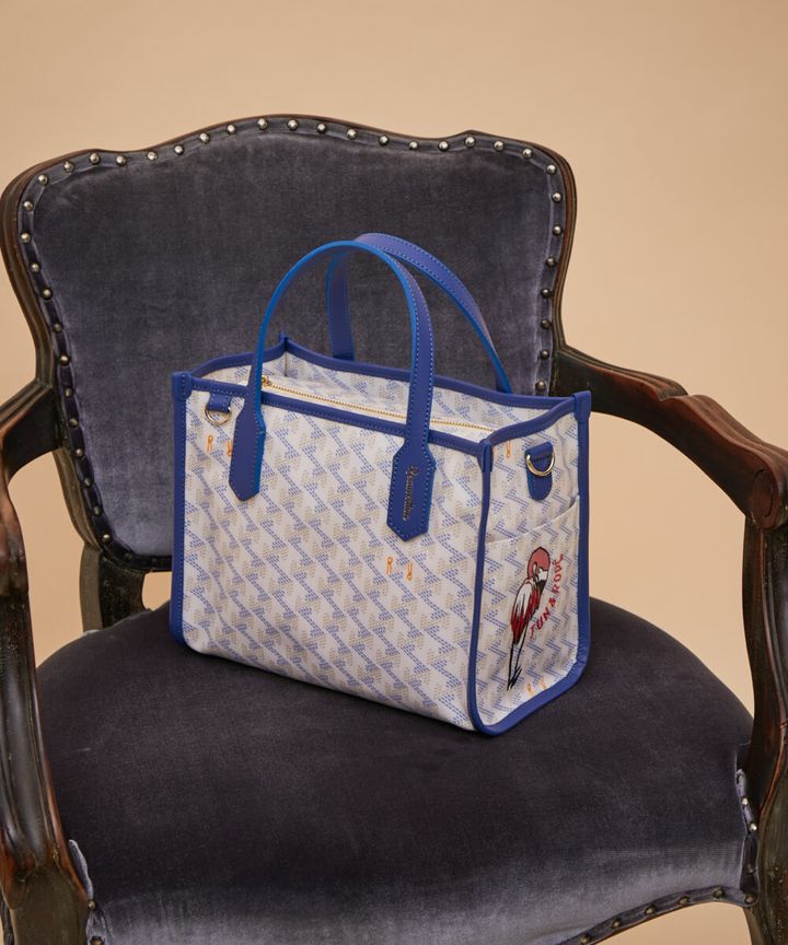 フラミンゴのペイントが雰囲気よし！ 一流ペインターが描き上げた限定コラボアイテム 