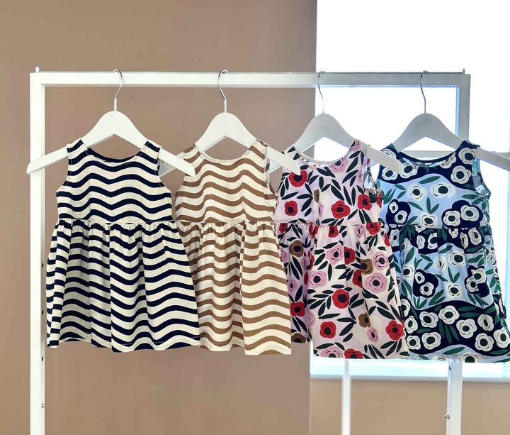 画像: 【ユニクロ×マリメッコ】ノースリーブワンピース各¥1,990 www.uniqlo.com