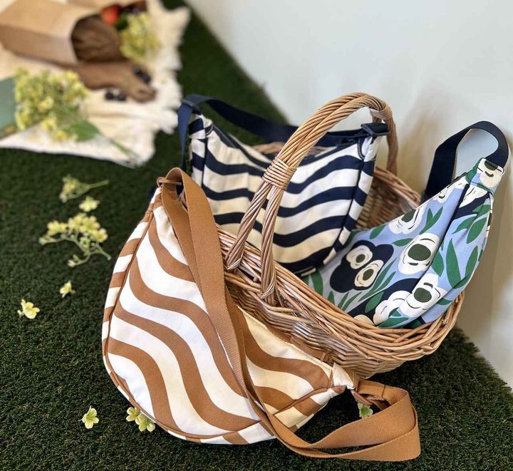 画像: 【ユニクロ×マリメッコ】ラウンドミニショルダーバッグ各¥1,500 www.uniqlo.com