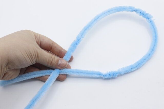 キャンドゥのモケモケ極太モールタイ／30P同士を繋げた様子