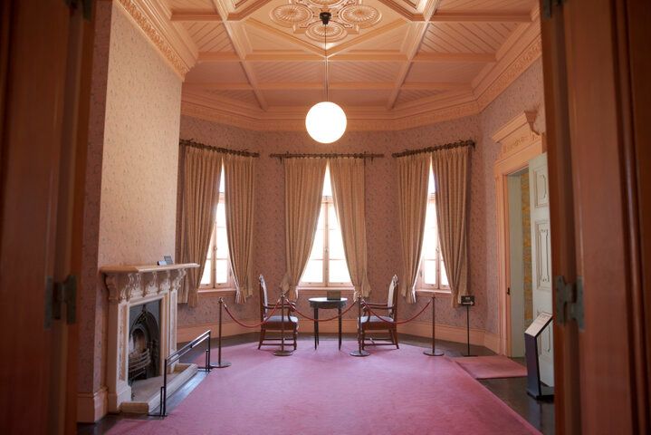 上野公園からも徒歩圏内♪ ヨーロッパのお城みたいな邸宅をめぐる名建築さんぽ／湯島「旧岩崎邸庭園」