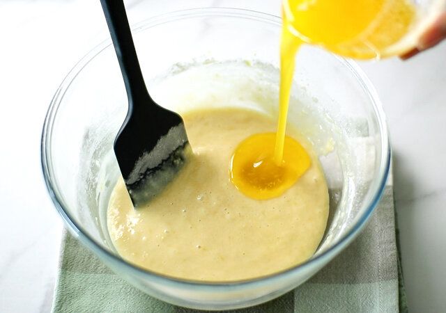 レモンマフィン レシピ 溶かしバターを加えて混ぜる