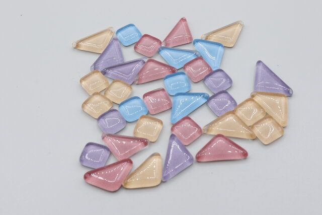 セリアのクラフト用モザイクタイル 60g（シャーベット）