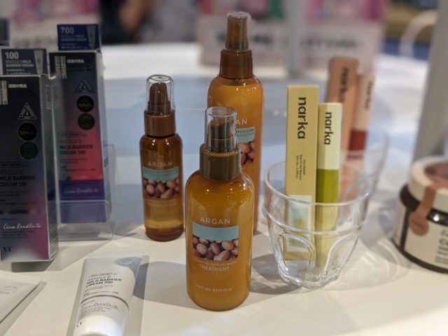 アルガンエッセンシャル ディープケア ノーウォッシュトリートメントの写真