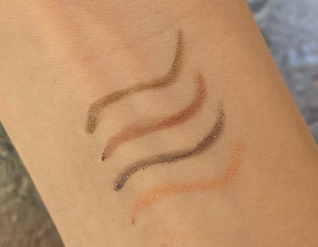 DAISY DOLL by MARY QUANTの写真