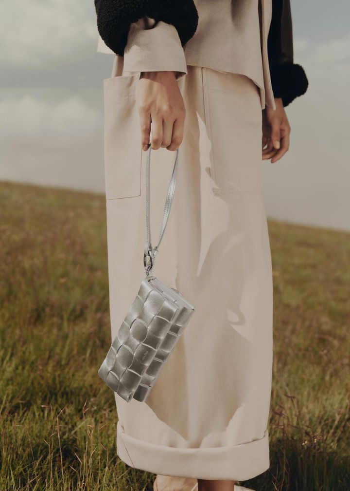 画像1: Neiti メタリック ￥50,000／Polène jp.polene-paris.com