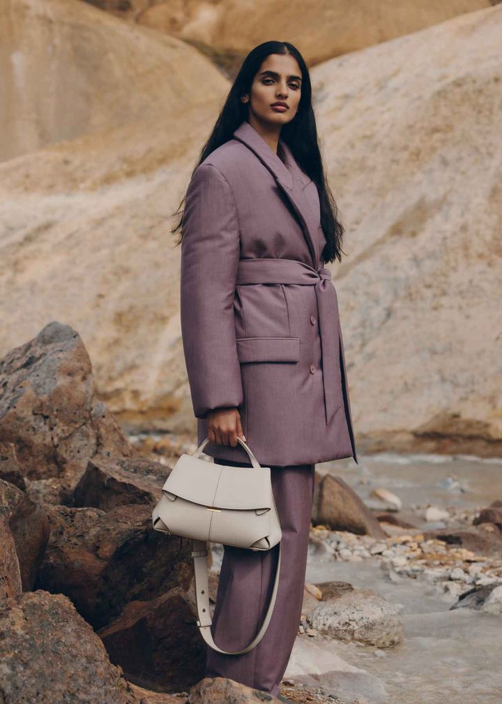 画像: Mokki トープ ￥98,000／Polène jp.polene-paris.com