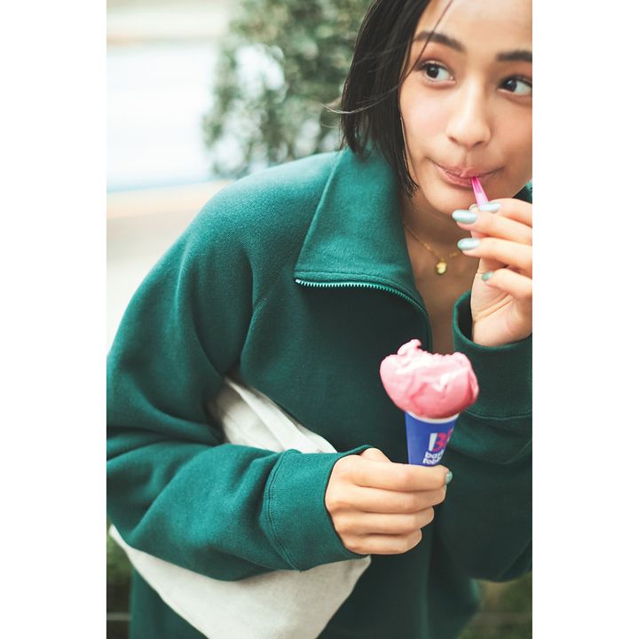 スウェットコーデ,エイトンステイプルズのジップスウェット,木佐貫まや