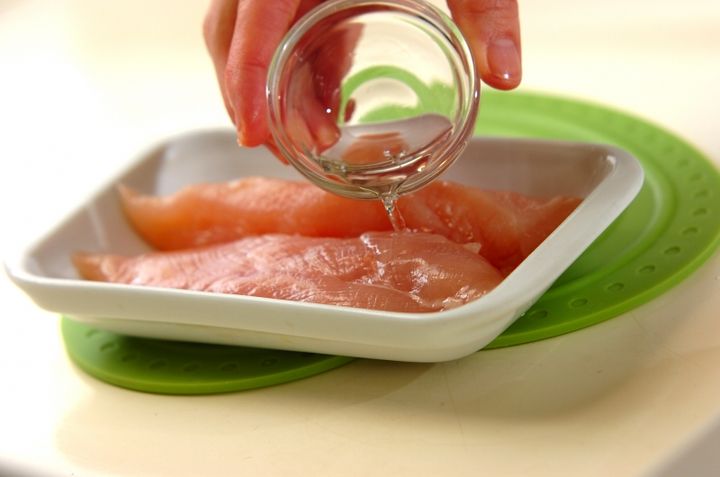 鶏ささ身のみぞれがけの作り方1