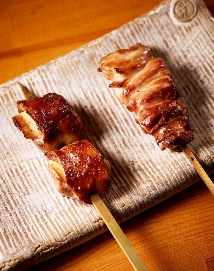 神田『鳥のかけ橋』の焼き鳥2本