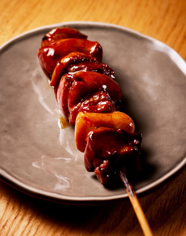 外苑前『焼鳥今井』の「もつミックス」