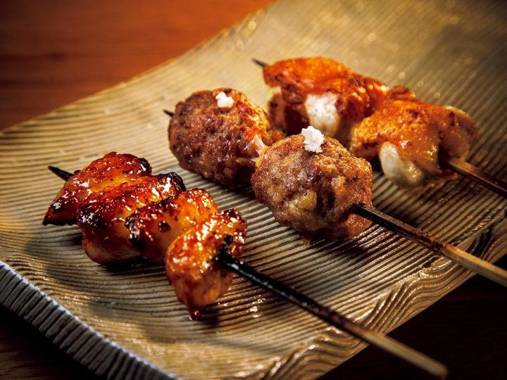 大塚『やきとり 結火』の「ぼんじり」、「つくね」、「振袖」