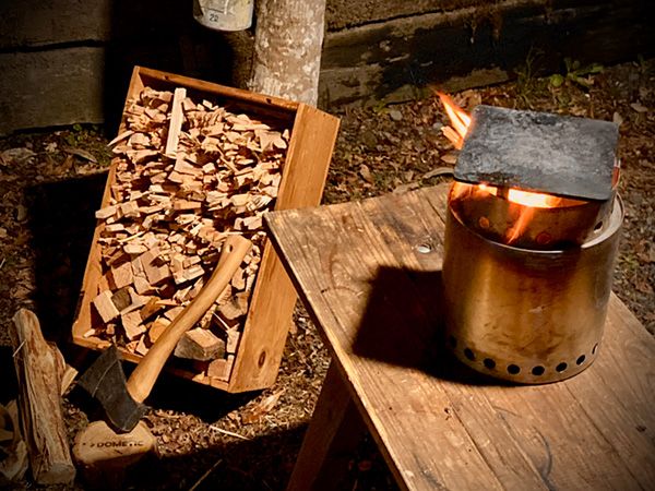 キャンプ歴40年、年間60泊以上の上級キャンパー達が使いこなす便利すぎる焚き火台とは？