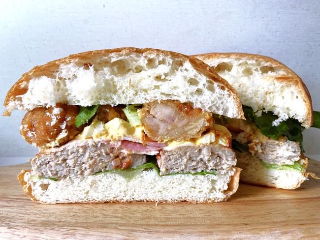 ロピア モンスターバーガーの断面