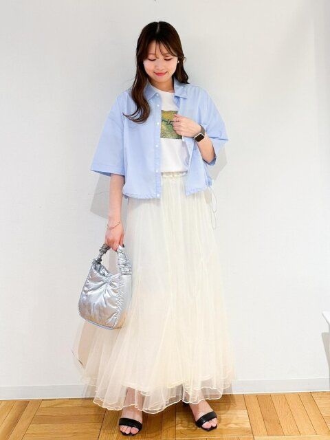 2024春夏ブルーの最旬コーデ