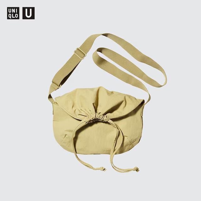 ドローストリングバッグ