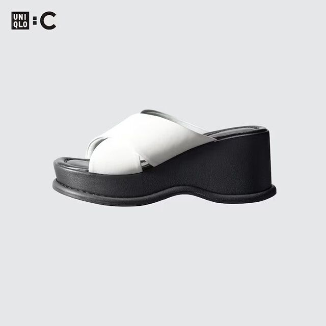 プラットフォームサンダル