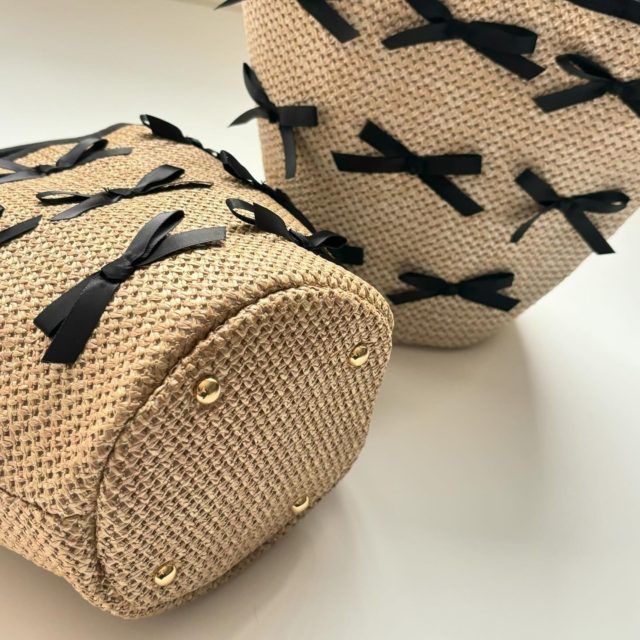 ペーパーリボンモチーフトートバッグ